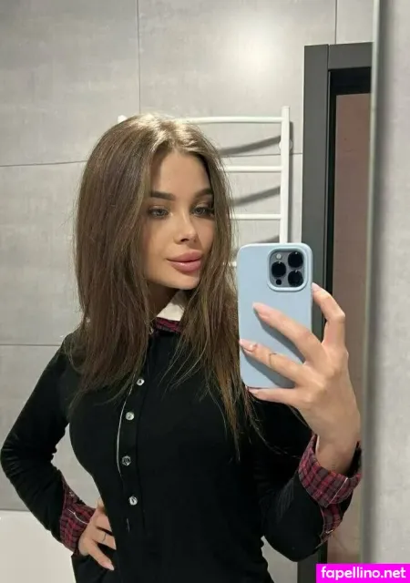 Bella Lla 1 OnlyFans Thumbnail #sPGgLUBVh5