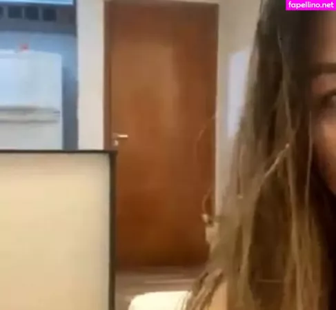 Bella Mantovani OnlyFans Thumbnail #lgbARWfa70