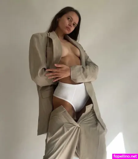 Bella Michlo OnlyFans Thumbnail #xR5SAMwsK2