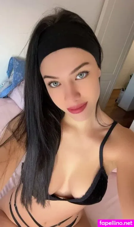 Bella Monroe OnlyFans Thumbnail #mngofG0hm3