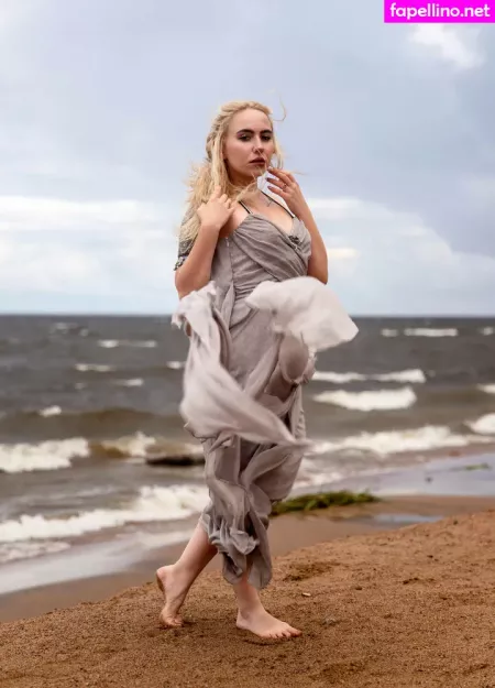 Bella Mur OnlyFans Thumbnail #mAFZoT0Tq3