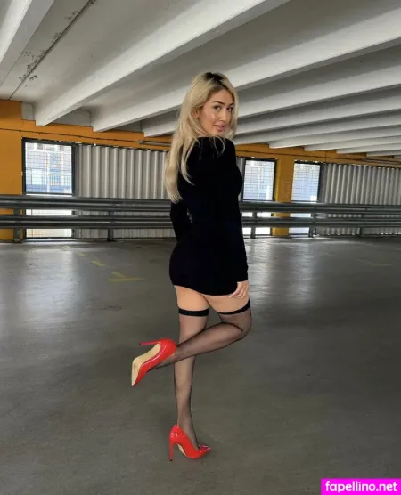 Bella Murphy OnlyFans Thumbnail #Aby9QGwELn