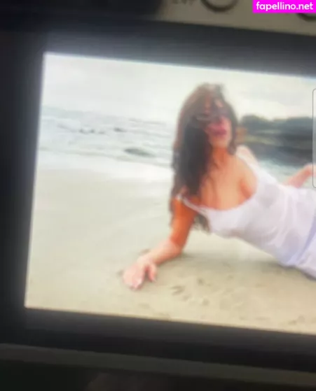 Bella Ossi OnlyFans Thumbnail #1o0xREjbfI