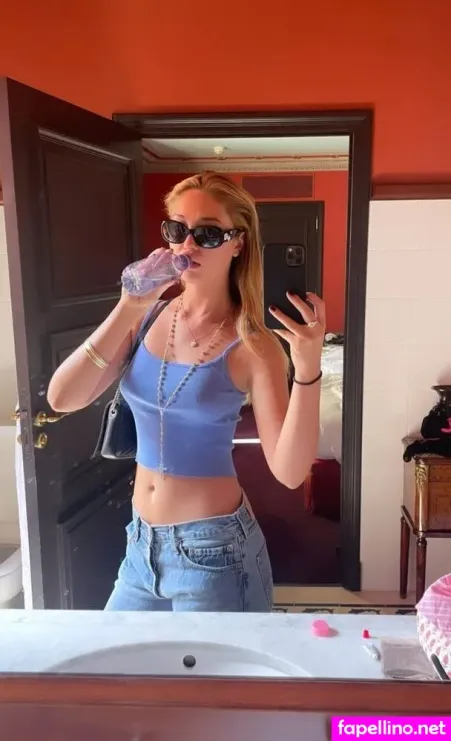 Bella Podaras OnlyFans Thumbnail #1nUhwDOx3x