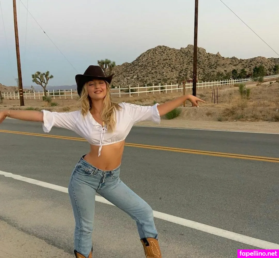 bellapodaras Nude Leaked OnlyFans Photo #PJS5oPK200