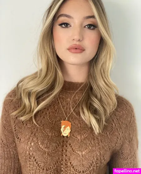 Bella Podaras OnlyFans Thumbnail #QQeJH6uJj8