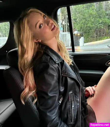 Bella Podaras OnlyFans Thumbnail #f6EBuwL8TK