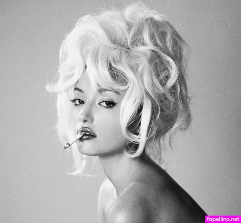 Bella Podaras Main Profile Photo