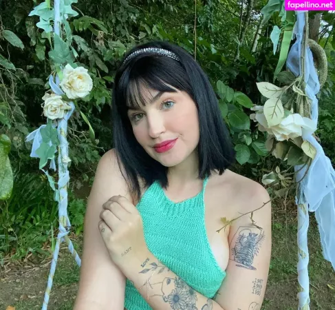 Bella Sant OnlyFans Thumbnail #2U04FdgVEE