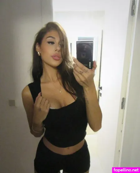 Bella Star OnlyFans Thumbnail #r4rLiPA4K3