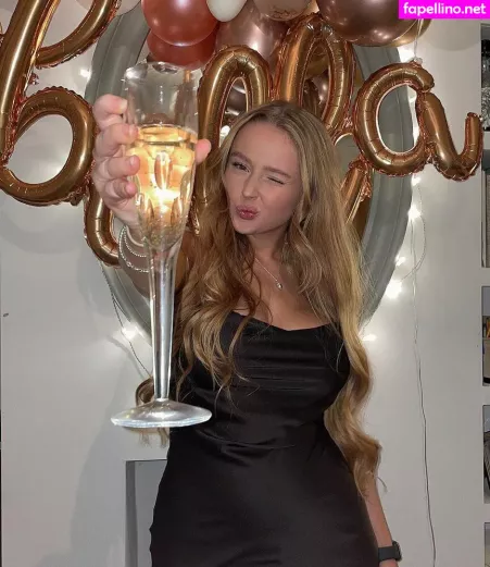 Bella Turner OnlyFans Thumbnail #DfML2V7Zxn