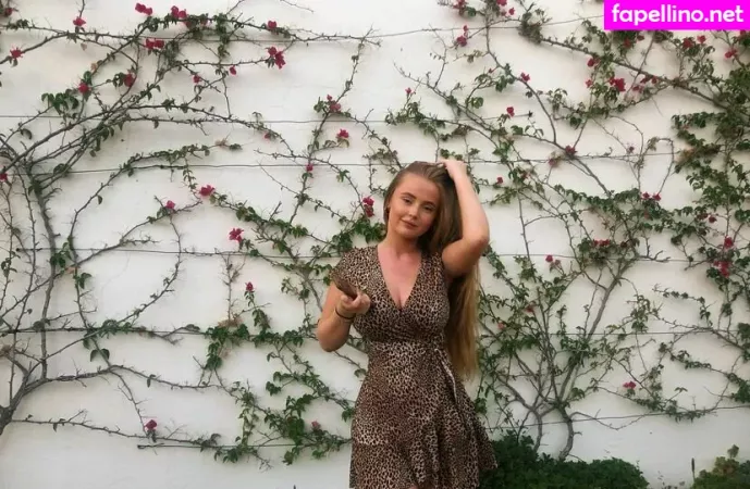 Bella Turner OnlyFans Thumbnail #E4CNc7cl7n