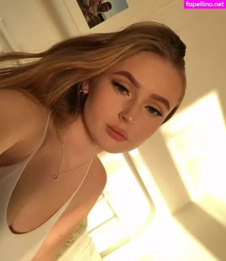 Bella Turner OnlyFans Thumbnail #REV1G3c7Tt