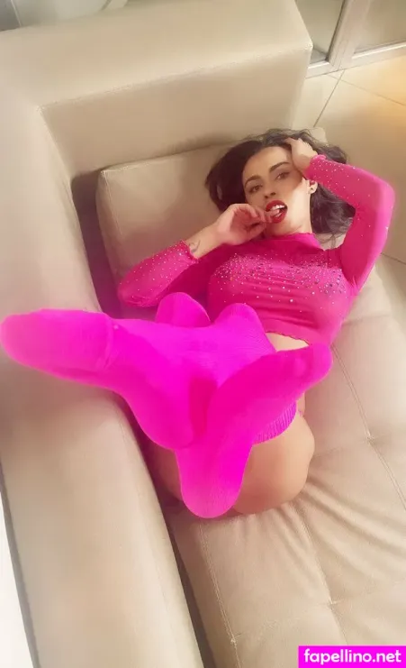 Bella Valentinaa OnlyFans Thumbnail #1ZW9yYE2X6