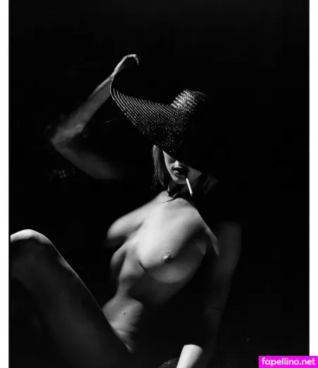 Bella White 1 OnlyFans Thumbnail #MzfoOiNj2u