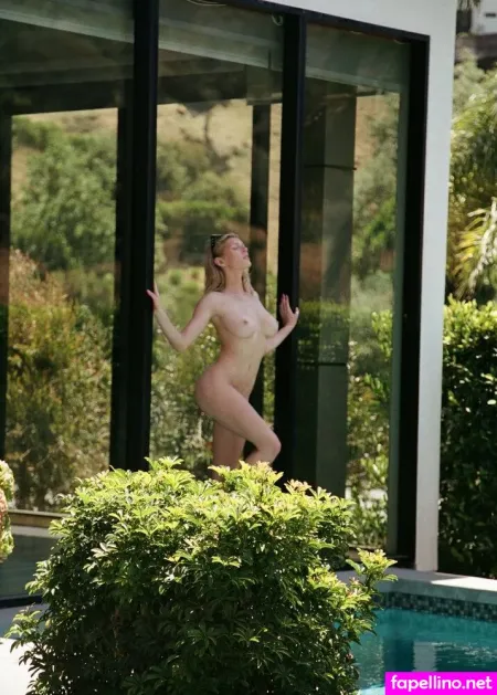 Bella White 1 OnlyFans Thumbnail #c4K0cElL3Q