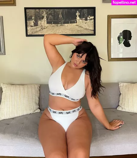 Bellaagolden OnlyFans Thumbnail #1E5zS0GBzi