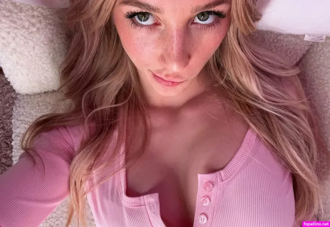 Bellaaraee OnlyFans Thumbnail #RcWOpICRZF