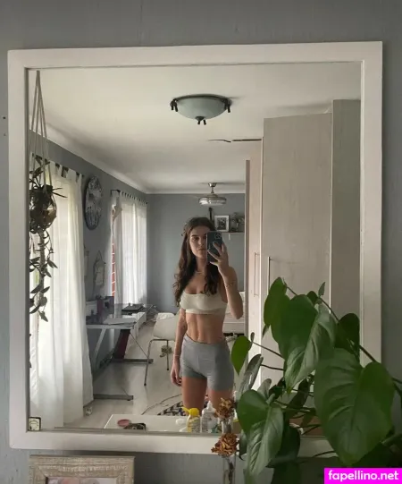 Bellabarnesx OnlyFans Thumbnail #6CLt8hRv6k