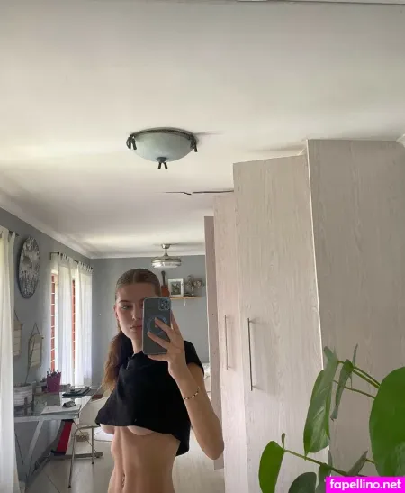 Bellabarnesx OnlyFans Thumbnail #o1TNc5RbWV