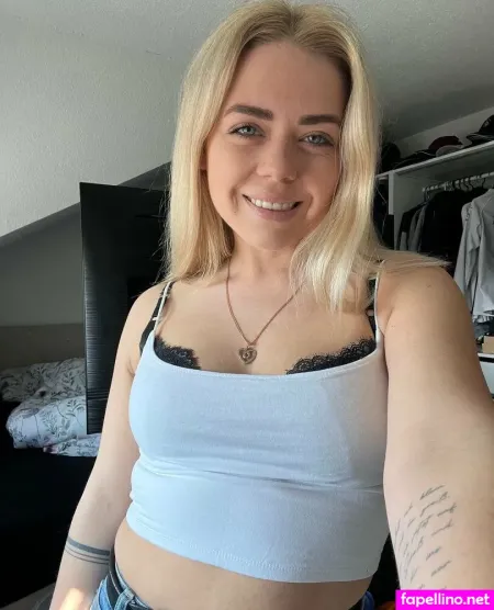 Bellablondofficial OnlyFans Thumbnail #ISElako7P8