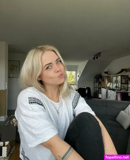 Bellablondofficial OnlyFans Thumbnail #Wx7MkrgNsH