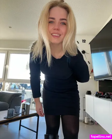 Bellablondofficial OnlyFans Thumbnail #cP6JY1NKo5