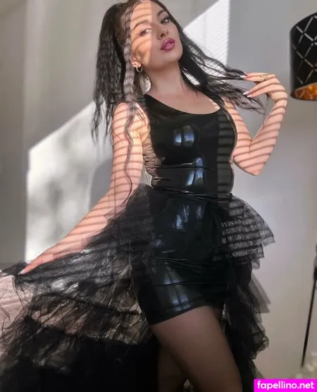 Belladiablo Foyer OnlyFans Thumbnail #JlNVZfbQdA
