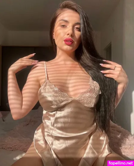 Belladiablo Foyer OnlyFans Thumbnail #eVHuS0h9I1
