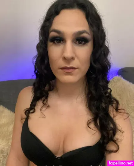 Bellafierafree OnlyFans Thumbnail #oU5XTFFlOD