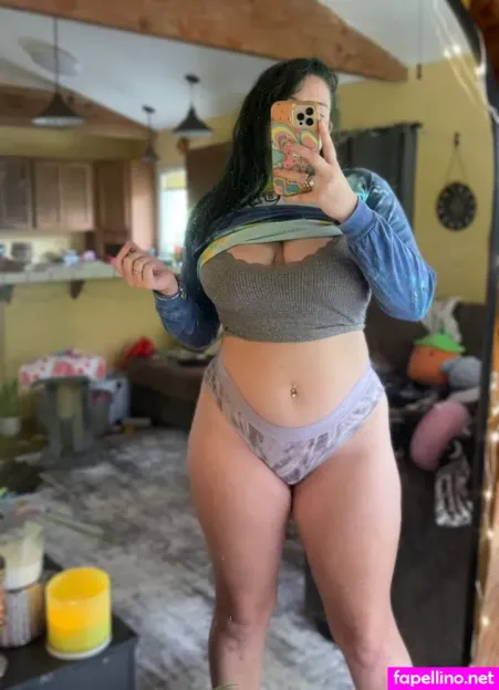 Bellagirlsbelly OnlyFans Thumbnail #4YTUsVvmKg