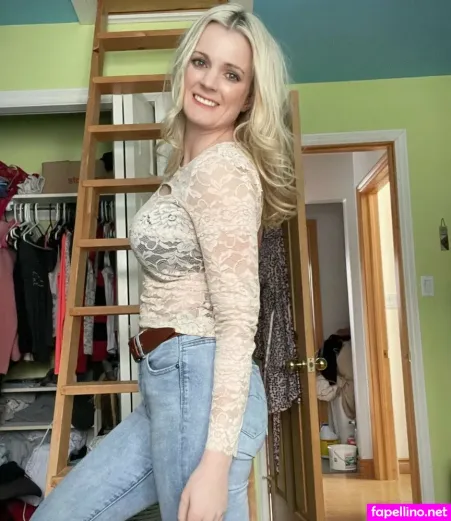 Bellahasmorefun 4 OnlyFans Thumbnail #6C1Li6Dxbx