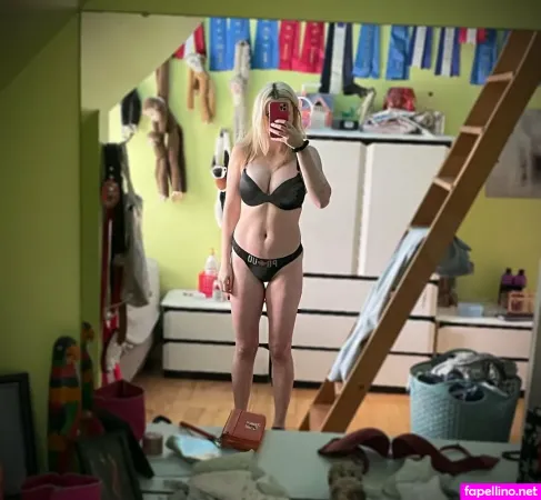 Bellahasmorefun 4 OnlyFans Thumbnail #emFrjcb4pX