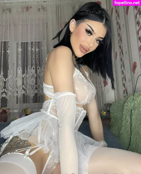 Bellahotxx OnlyFans Thumbnail #7fWegJ7CWk