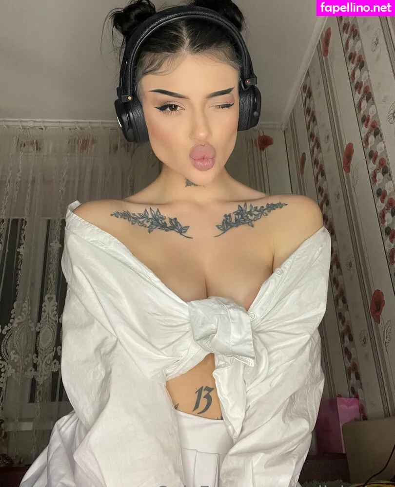 bellahotxx, bellajsxx Nude Leaked OnlyFans Photo #XoiG4YRKBz