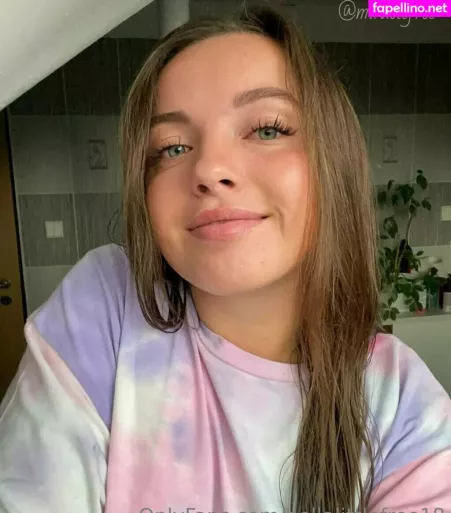 Bellalittlefree18 OnlyFans Thumbnail #QWX2Cd0W9X