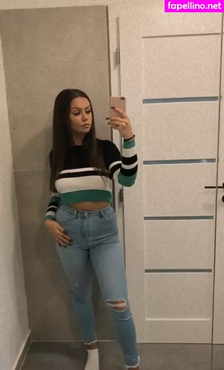 Bellalittlefree22 OnlyFans Thumbnail #3kucVPyWQA