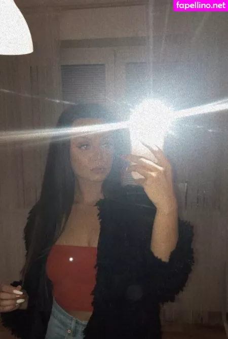 Bellalittlefree22 OnlyFans Thumbnail #xYB2XKM0X6
