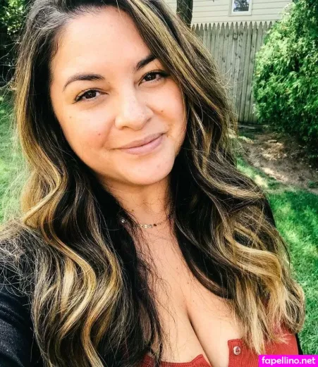 Bellapazof OnlyFans Thumbnail #FnFi4CIRYQ