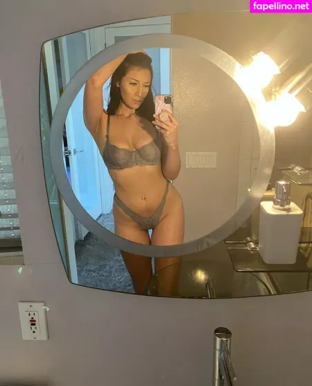 Bellarollandx OnlyFans Thumbnail #FwCbCDMdqT