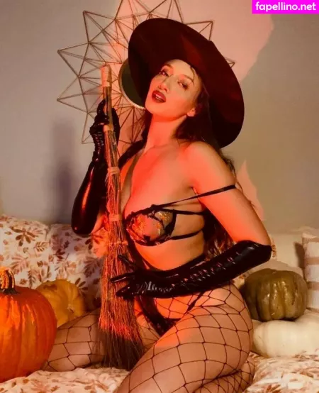 Bellarollandx OnlyFans Thumbnail #IKdeMAYh6b