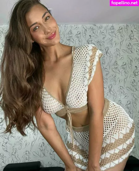 Bellarollandx OnlyFans Thumbnail #ugULfAj5np