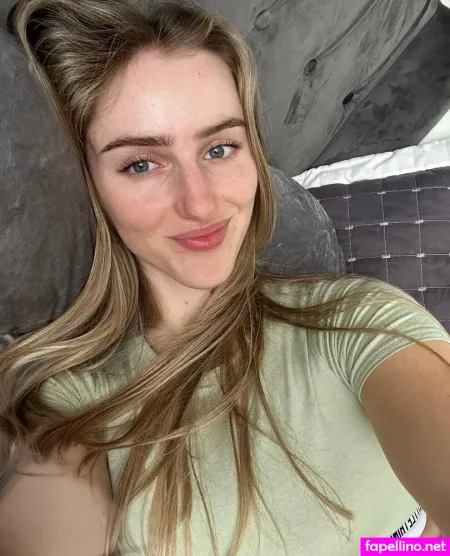 Bellasfreepage 1 OnlyFans Thumbnail #3iyo6Q8eBf