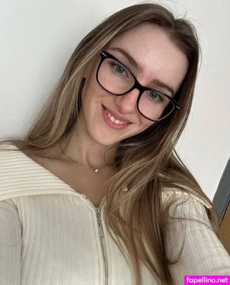 Bellasfreepage 1 OnlyFans Thumbnail #6mPHHMh5NF