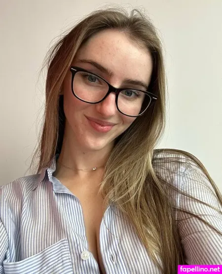 Bellasfreepage 1 OnlyFans Thumbnail #m6r12H9Co3