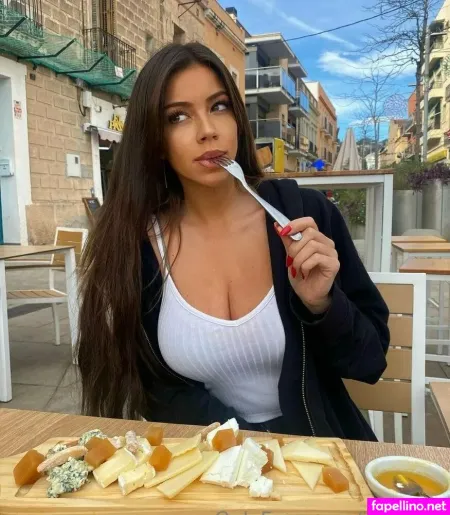 Bellaskaa OnlyFans Thumbnail #LmLrD8gVWw