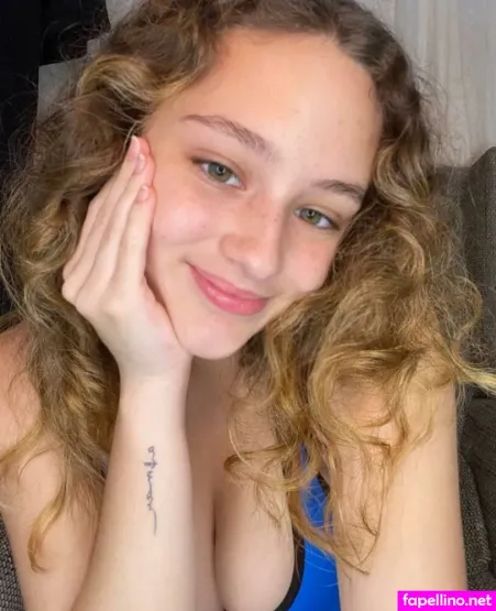 Bellaskarlett Bellacaptivating OnlyFans Thumbnail #3y3YBjgVuS