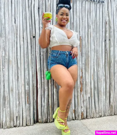 Belle Daltro OnlyFans Thumbnail #cfYhH4c7aj