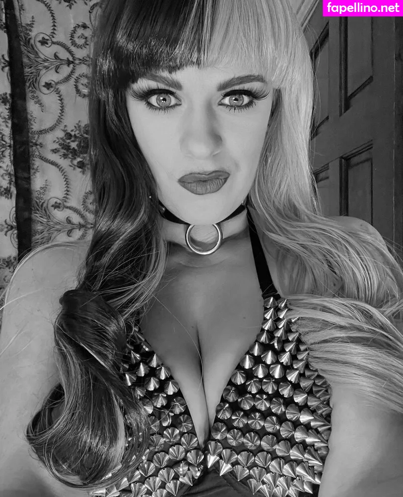 belle-hella, belle_hella Nude Leaked OnlyFans Photo #7FLqEdRGUV