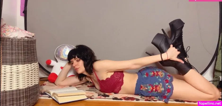 Belleeclair OnlyFans Thumbnail #2Rb5OJpMJe